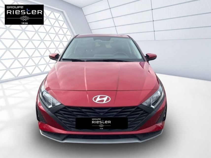 75010 : Hyundai Paris Nord - Goncourt Automobiles - HYUNDAI i20 Intuitive - i20 III - Rouge - Boîte manuelle - Essence sans plomb