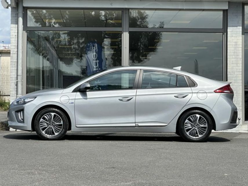 57200 : Hyundai Sarreguemines - Theobald Automobiles - HYUNDAI Ioniq - Ioniq - Fluidic Metal - Traction - Hybride rechargeable : Essence/Electrique