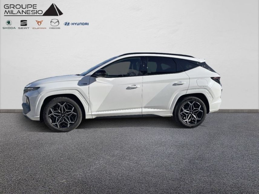 75010 : Hyundai Paris Nord - Goncourt Automobiles - HYUNDAI TUCSON N Line Executive - TUCSON IV - Blanc - Boîte automatique - Essence / Courant électrique