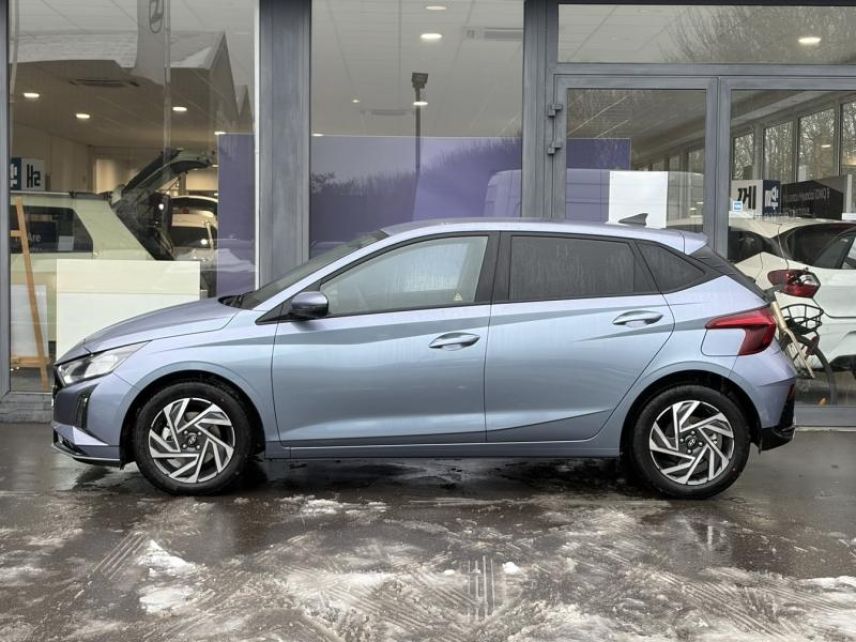 57100 : Hyundai Thionville - Théobald Automobiles - HYUNDAI i20 - i20 - Meta Blue Métal - Traction - Essence