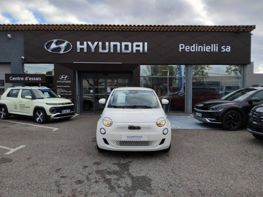 75010 : Hyundai Paris Nord - Goncourt Automobiles - FIAT 500e BERLINE MY22 SERIE 1 STEP 2 Action - 500 III - Blanc - Automate à fonct. Continu - Courant électrique