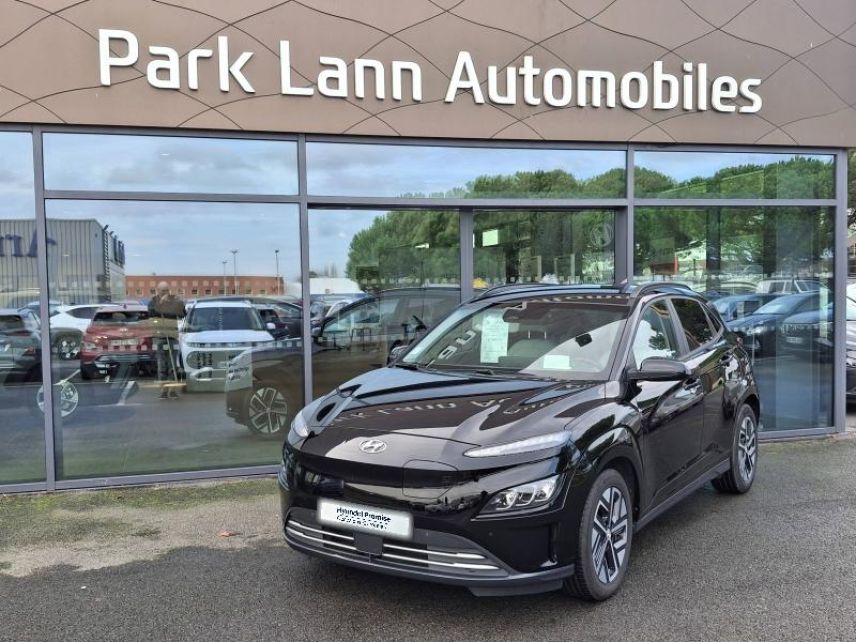 56000 : Hyundai Vannes - Park Lann Automobiles - HYUNDAI Kona - Kona - Phantom Black Métal - Traction - Electrique