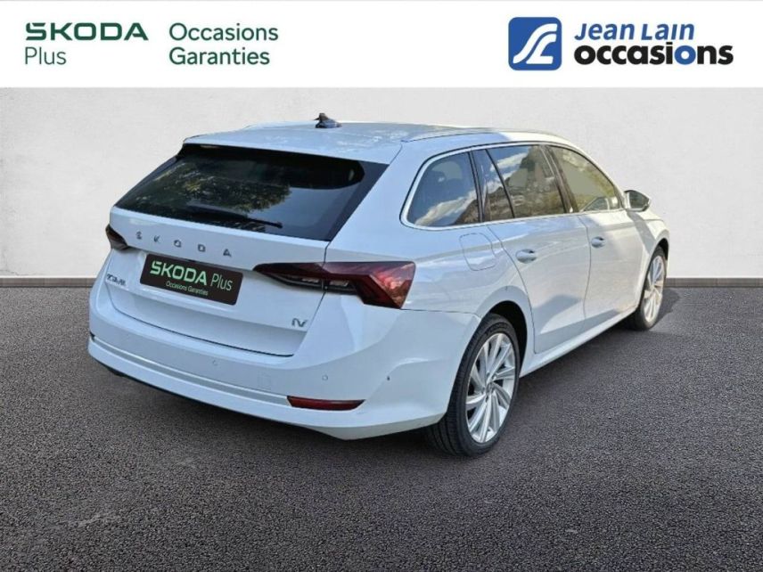 75010 : Hyundai Paris Nord - Goncourt Automobiles - SKODA OCTAVIA COMBI Style - OCTAVIA IV - BLANC LUNE - Automate sequentiel - Essence / Courant électrique