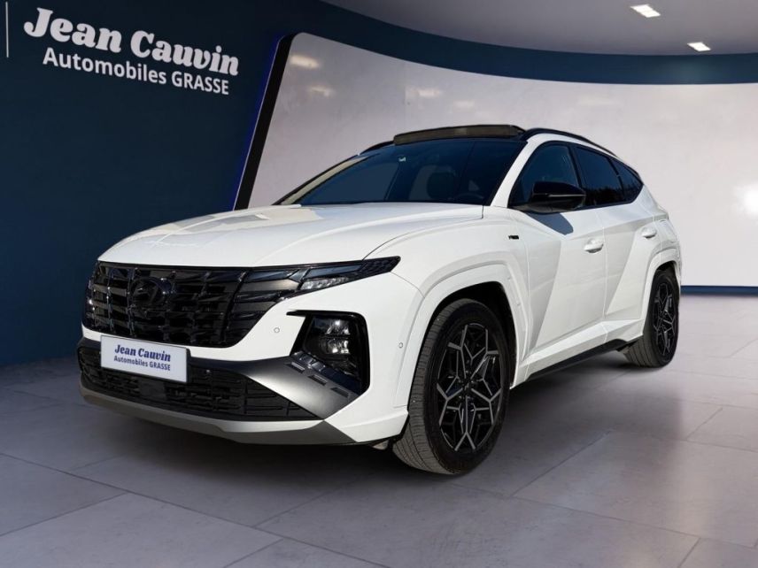 75010 : Hyundai Paris Nord - Goncourt Automobiles - HYUNDAI TUCSON N Line Executive - TUCSON IV - Blanc - Boîte automatique - Essence / Courant électrique