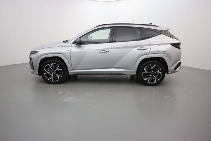 75010 : Hyundai Paris Nord - Goncourt Automobiles - HYUNDAI TUCSON N Line Creative - TUCSON IV - Gris - Boîte automatique - Essence / Courant électrique