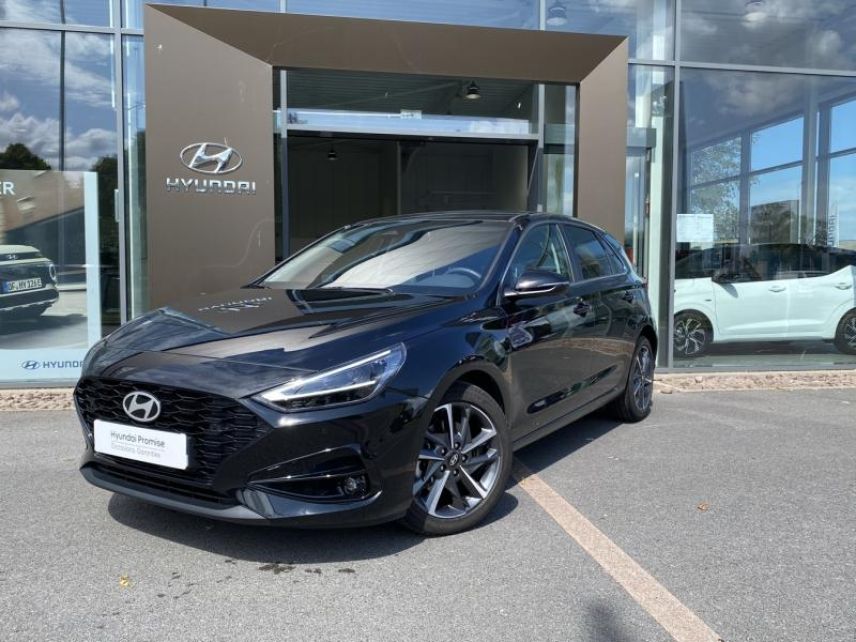 92250 : Hyundai Motor Company - HYUNDAI i30 - i30 - Abyss Black métal - Traction - Essence