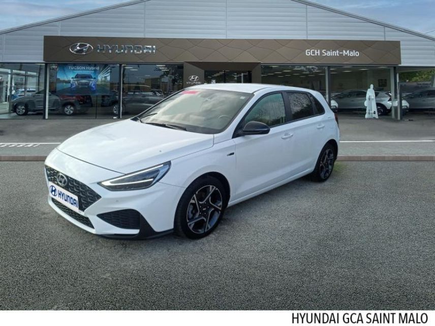 35400 : Hyundai Saint-Malo - GCA - HYUNDAI i30 - i30 - Polar White - Traction - Essence/Micro-Hybride