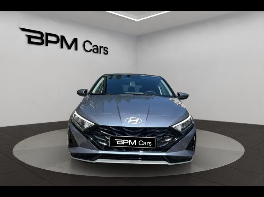 92130 : Hyundai ISSY-LES-MOULINEAUX - BPM Cars - HYUNDAI i20 - i20 - Meta Blue Métal - Traction - Essence
