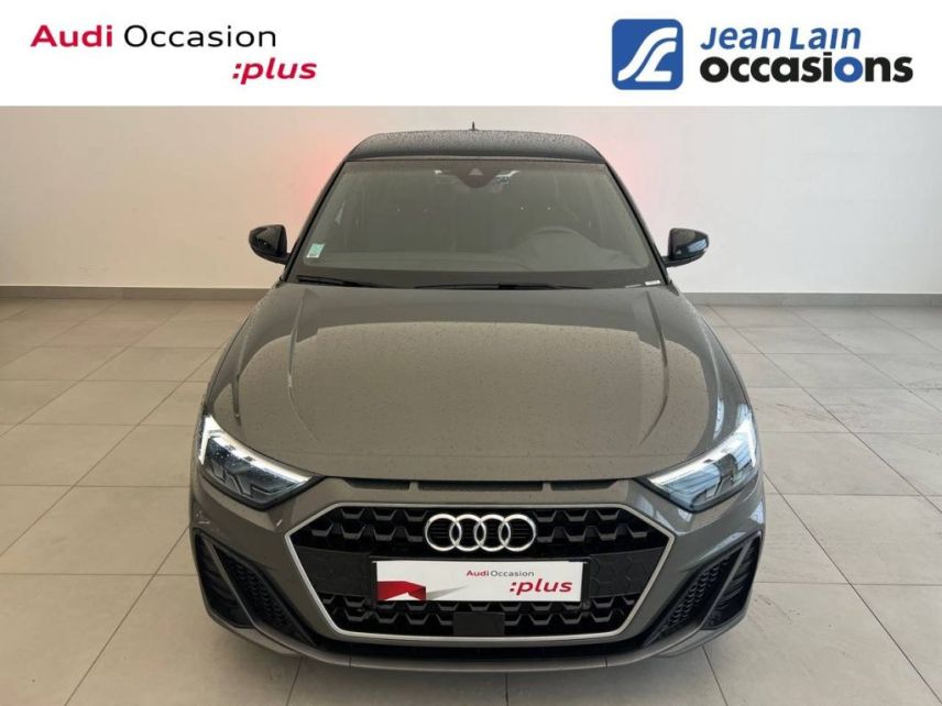 75010 : Hyundai Paris Nord - Goncourt Automobiles - AUDI A1 SPORTBACK S Line - A1 II - GRIS CHRONOS TOIT NOIR - Automate sequentiel - Essence sans plomb