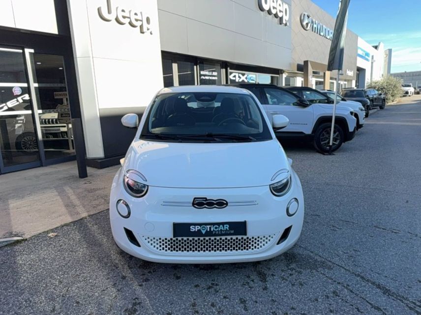 75010 : Hyundai Paris Nord - Goncourt Automobiles - FIAT 500e BERLINE Action - 500 III ELECTRIQUE - Blanc                                              - Automate à fonct. Continu - Courant électrique