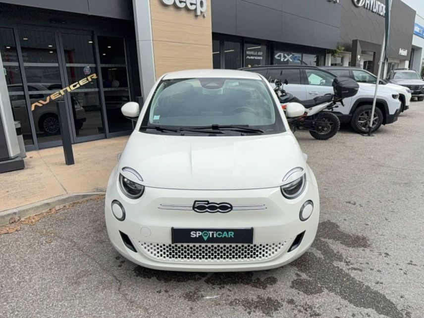75010 : Hyundai Paris Nord - Goncourt Automobiles - FIAT 500e BERLINE MY22 SERIE 1 STEP 2 Action Plus - 500 III ELECTRIQUE - Blanc - Automate à fonct. Continu - Courant électrique