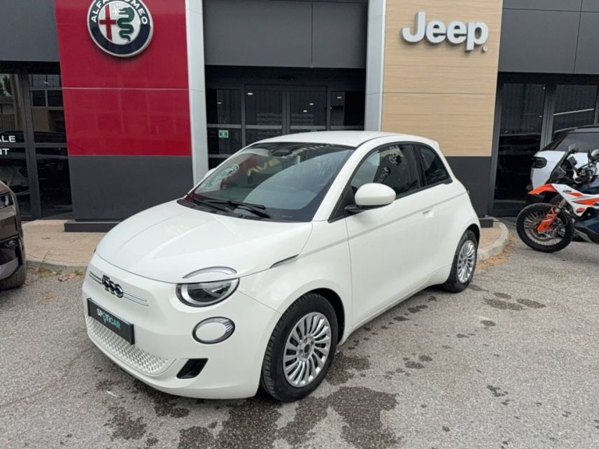 75010 : Hyundai Paris Nord - Goncourt Automobiles - FIAT 500e BERLINE MY22 SERIE 1 STEP 2 Action Plus - 500 III ELECTRIQUE - Blanc - Automate à fonct. Continu - Courant électrique