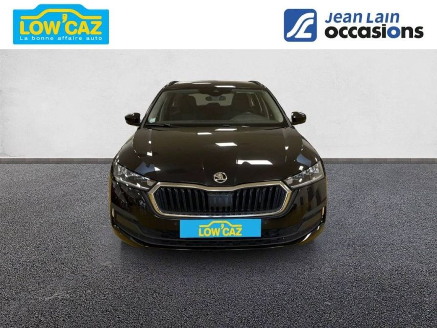 75010 : Hyundai Paris Nord - Goncourt Automobiles - SKODA OCTAVIA COMBI Business - OCTAVIA IV - Noir Magic Nacré - Automate sequentiel - Diesel