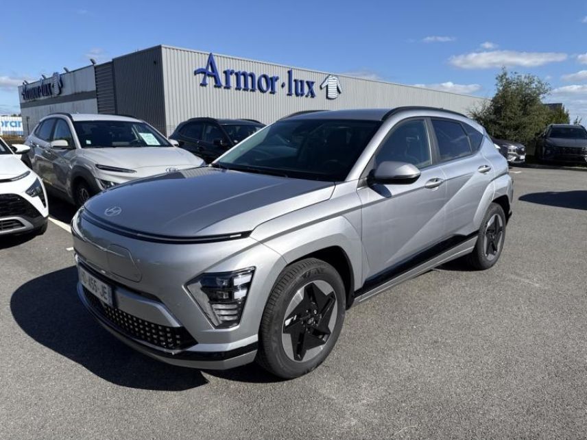 56000 : Hyundai Vannes - Park Lann Automobiles - HYUNDAI Kona - Kona - Shimmering Silver Métal - Traction - Electrique