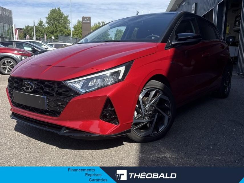 54520 : Hyundai Nancy - Théobald Automobiles - HYUNDAI i20 - i20 - Dragon Red Métal/Toit/rétro Black - Traction - Essence/Micro-Hybride