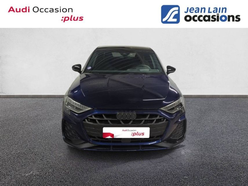 75010 : Hyundai Paris Nord - Goncourt Automobiles - AUDI A3 BERLINE S line - A3/S3/RS3 IV - BLEU NAVARRE METALLISE - Automate sequentiel - Essence sans plomb