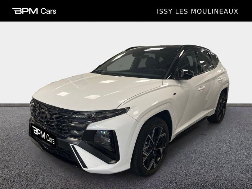 92130 : Hyundai ISSY-LES-MOULINEAUX - BPM Cars - HYUNDAI Tucson - Tucson - Serenity White Métal/Toit/rétros Black - Traction - Hybride : Essence/Electrique