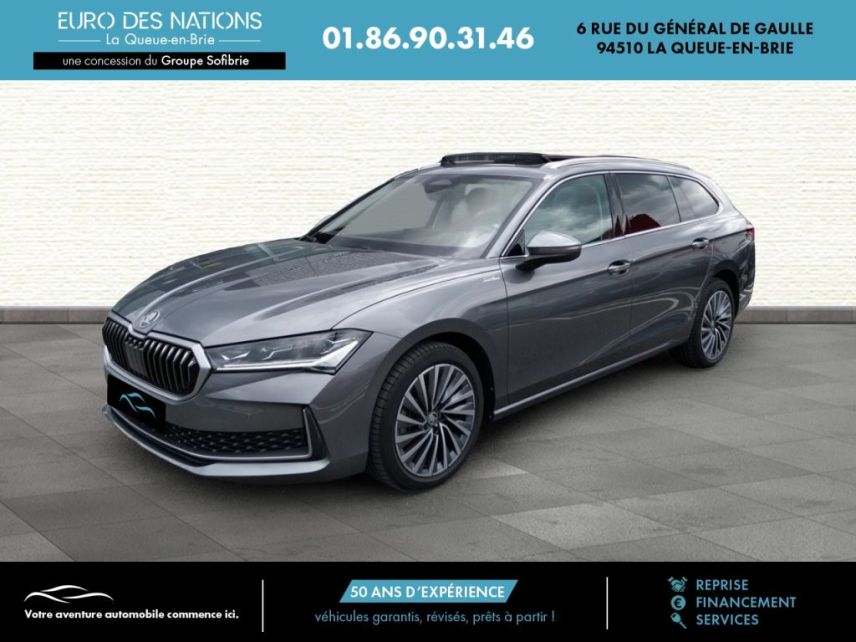 75010 : Hyundai Paris Nord - Goncourt Automobiles - SKODA SUPERB COMBI Laurin &amp; Klement - SUPERB IV - GRIS GRAPHITE - Automate sequentiel - Essence sans plomb