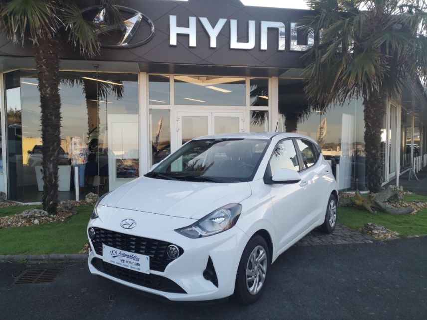 75010 : Hyundai Paris Nord - Goncourt Automobiles - HYUNDAI i10 Intuitive - i10 III - Blanc - Boîte manuelle - Essence sans plomb