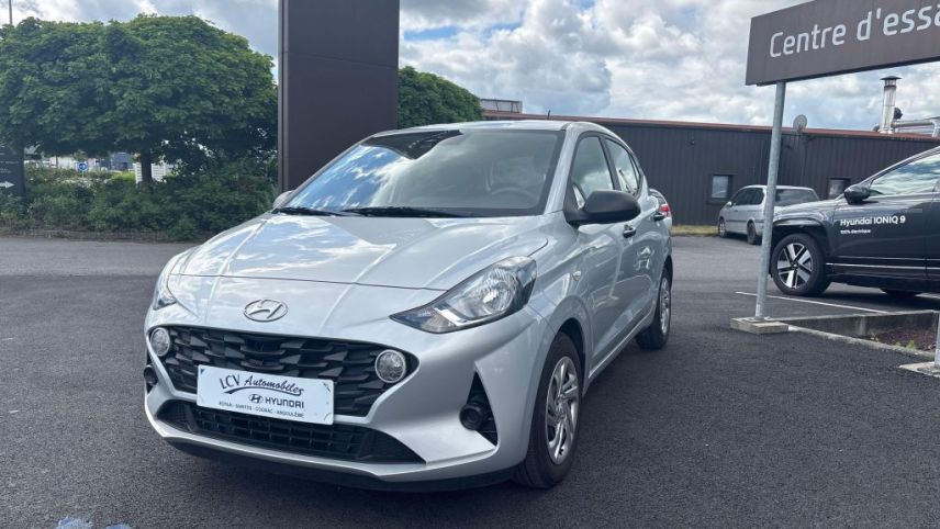 75010 : Hyundai Paris Nord - Goncourt Automobiles - HYUNDAI i10 Initia - i10 III - Gris - Boîte manuelle - Essence sans plomb