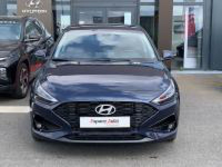 14112 : Hyundai Caen - Trajectoire Automobiles - HYUNDAI i30 - i30 - Sailing Blue métal - Traction - Essence