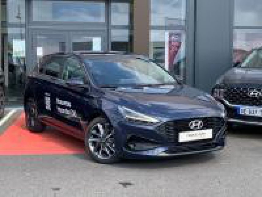 14112 : Hyundai Caen - Trajectoire Automobiles - HYUNDAI i30 - i30 - Sailing Blue métal - Traction - Essence