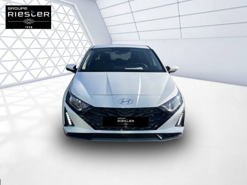 75010 : Hyundai Paris Nord - Goncourt Automobiles - HYUNDAI i20 Intuitive - i20 III - BLANC - Automate sequentiel - Essence sans plomb