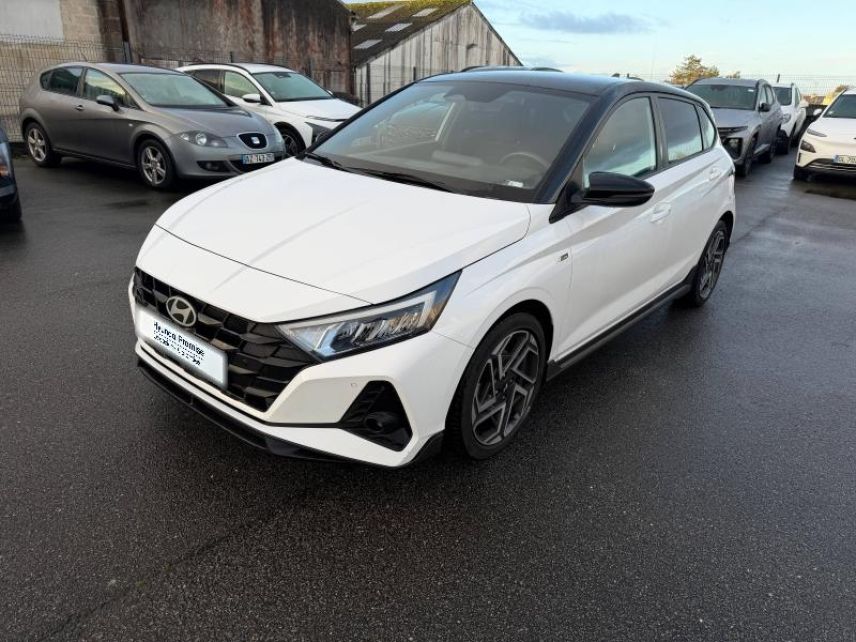 29200 : Hyundai Brest - Iroise Automobiles - HYUNDAI i20 - i20 - Atlas White/Toit+rétros Black - Traction - Essence