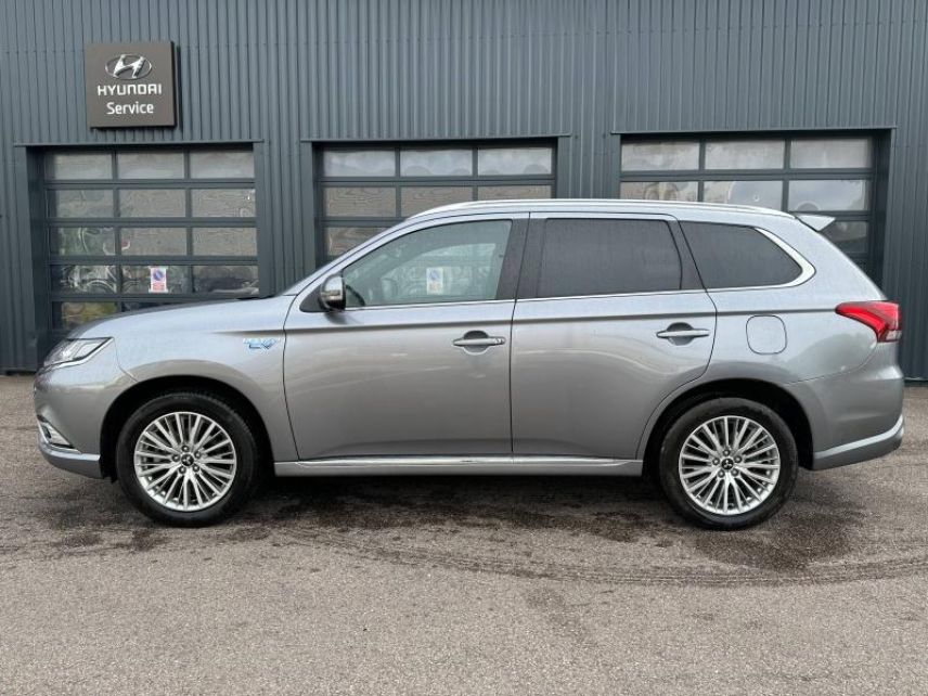 54520 : Hyundai Nancy - Théobald Automobiles - MITSUBISHI Outlander - Outlander - Titanium Grey - Transmission intégrale - Hybride rechargeable : Essence/Electrique