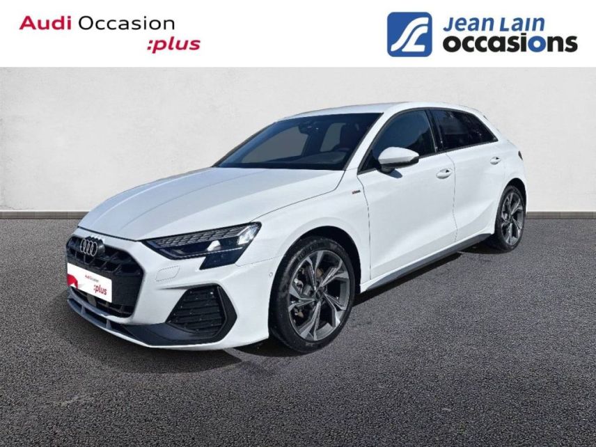 75010 : Hyundai Paris Nord - Goncourt Automobiles - AUDI A3 SPORTBACK S line - A3/S3/RS3 IV - BLANC GLACIER METALLISE - Automate sequentiel - Essence sans plomb