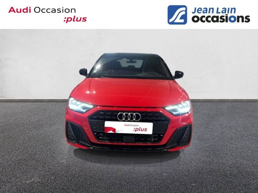 75010 : Hyundai Paris Nord - Goncourt Automobiles - AUDI A1 SPORTBACK S Line - A1 II - ROUGE MISANO NACRE / NOIR MYTHIC METALLISE - Automate sequentiel - Essence sans plomb