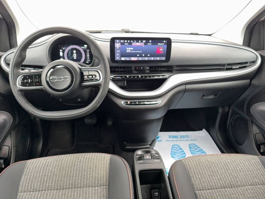 75010 : Hyundai Paris Nord - Goncourt Automobiles - FIAT 500e BERLINE MY22 SERIE 1 STEP 2 Icône - 500 III ELECTRIQUE - Blanc - Automate à fonct. Continu - Courant électrique