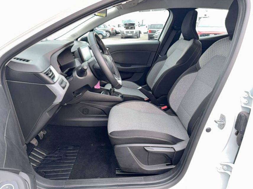 75010 : Hyundai Paris Nord - Goncourt Automobiles - RENAULT CLIO V Evolution - CLIO V - BLANC GLACIER - Boîte manuelle - Diesel