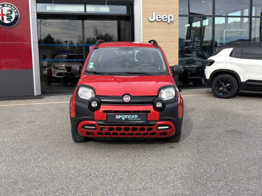 75010 : Hyundai Paris Nord - Goncourt Automobiles - FIAT PANDA City Cross - PANDA III - Rouge - Boîte manuelle - Essence sans plomb