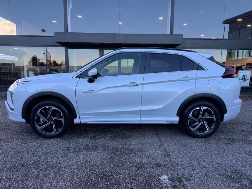 54520 : Hyundai Nancy - Théobald Automobiles - MITSUBISHI Eclipse Cross - Eclipse Cross - Diamond White spécial - Transmission intégrale - Hybride rechargeable : Essence/Electrique