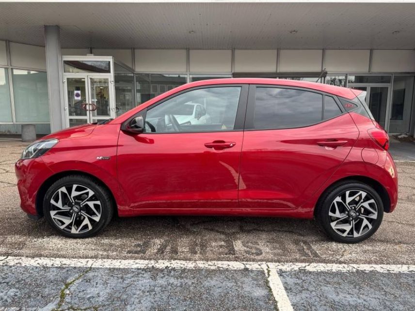 54520 : Hyundai Nancy - Théobald Automobiles - HYUNDAI i10 - i10 - Dragon Red Métal - Traction - Essence