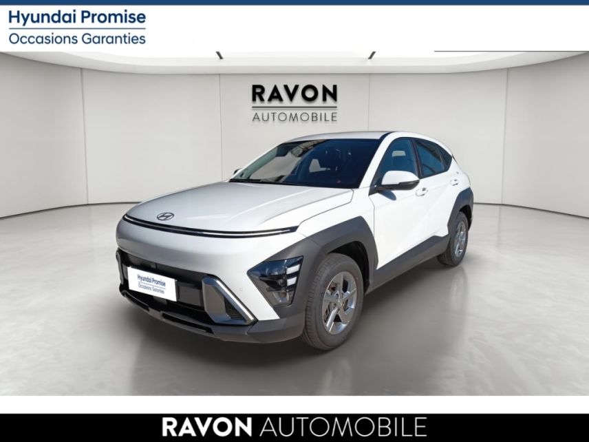 75010 : Hyundai Paris Nord - Goncourt Automobiles - HYUNDAI KONA Intuitive - KONA II - Blanc - Automate sequentiel - Essence / Courant électrique