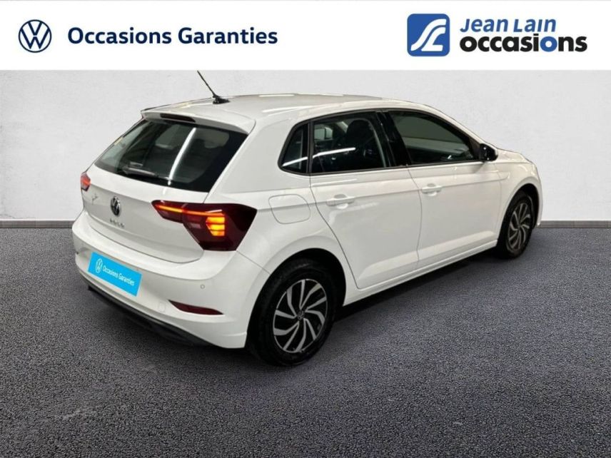 75010 : Hyundai Paris Nord - Goncourt Automobiles - VOLKSWAGEN POLO Life - POLO VI - BLANC PUR - Boîte manuelle - Essence sans plomb