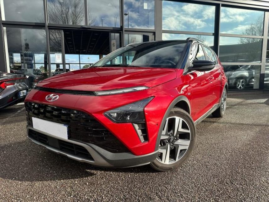 54520 : Hyundai Nancy - Théobald Automobiles - HYUNDAI Bayon - Bayon - Dragon Red Métal/Toit/rétros Black - Traction - Essence/Micro-Hybride