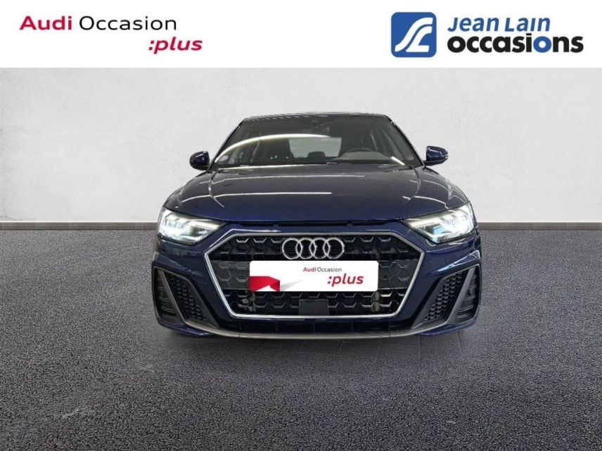 75010 : Hyundai Paris Nord - Goncourt Automobiles - AUDI A1 SPORTBACK S Line - A1 II - BLEU NAVARRE METALLISE - Automate sequentiel - Essence sans plomb