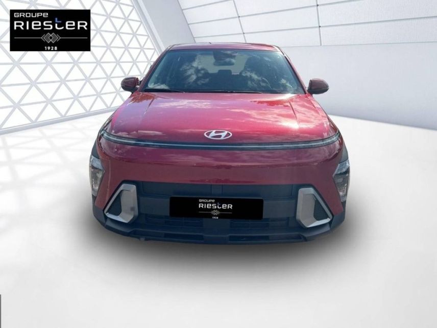 77100 : Hyundai Meaux - Protea by Riester - HYUNDAI KONA Intuitive - KONA II - ROUGE FONCE - Automate sequentiel - Essence / Courant électrique