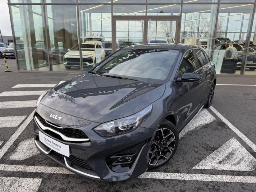 37540 : Hyundai Tours - EOS des Nations - KIA Ceed - Ceed - Blanc - Traction - Essence