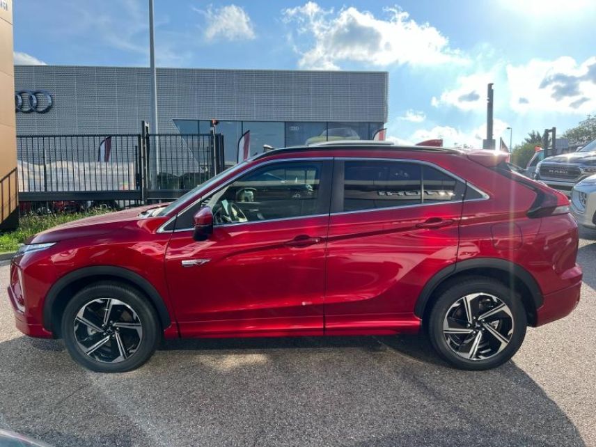 54520 : Hyundai Nancy - Théobald Automobiles - MITSUBISHI Eclipse Cross - Eclipse Cross - Diamond Red spécial - Transmission intégrale - Hybride rechargeable : Essence/Electrique