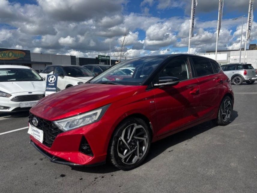 75010 : Hyundai Paris Nord - Goncourt Automobiles - HYUNDAI i20 Creative - i20 III - Dragon Red / Phantom Black - Boîte manuelle - Essence sans plomb