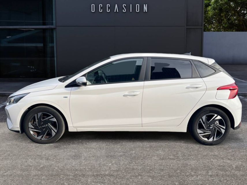 75010 : Hyundai Paris Nord - Goncourt Automobiles - HYUNDAI i20 Intuitive - i20 III - Blanc - Boîte manuelle - Essence sans plomb