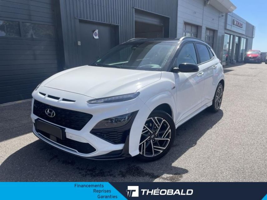 54520 : Hyundai Nancy - Théobald Automobiles - HYUNDAI Kona - Kona - Atlas White/Toit/rétros Black - Traction - Essence/Micro-Hybride