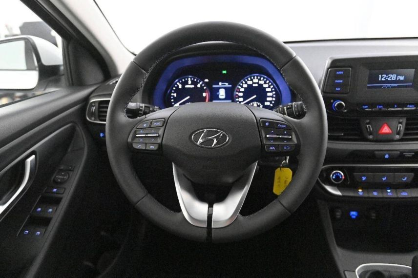 75010 : Hyundai Paris Nord - Goncourt Automobiles - HYUNDAI i30 SW Creative - i30 III - BLANC - Boîte manuelle - Diesel