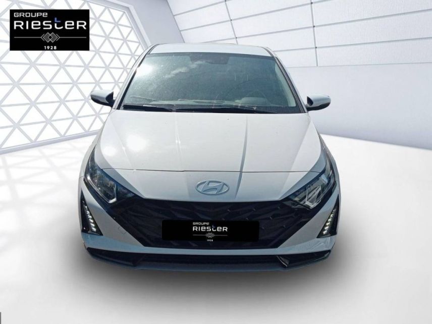 75010 : Hyundai Paris Nord - Goncourt Automobiles - HYUNDAI i20 Intuitive - i20 III - BLANC - Automate sequentiel - Essence sans plomb