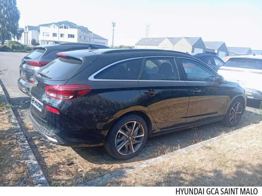 35400 : Hyundai Saint-Malo - GCA - HYUNDAI i30 SW - i30 SW - Rouge - Traction - Essence