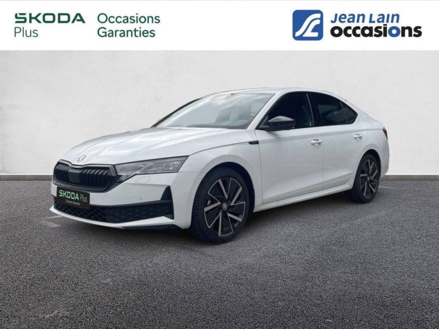 75010 : Hyundai Paris Nord - Goncourt Automobiles - SKODA OCTAVIA Sportline - OCTAVIA IV - BLANC LUNE - Automate sequentiel - Essence sans plomb